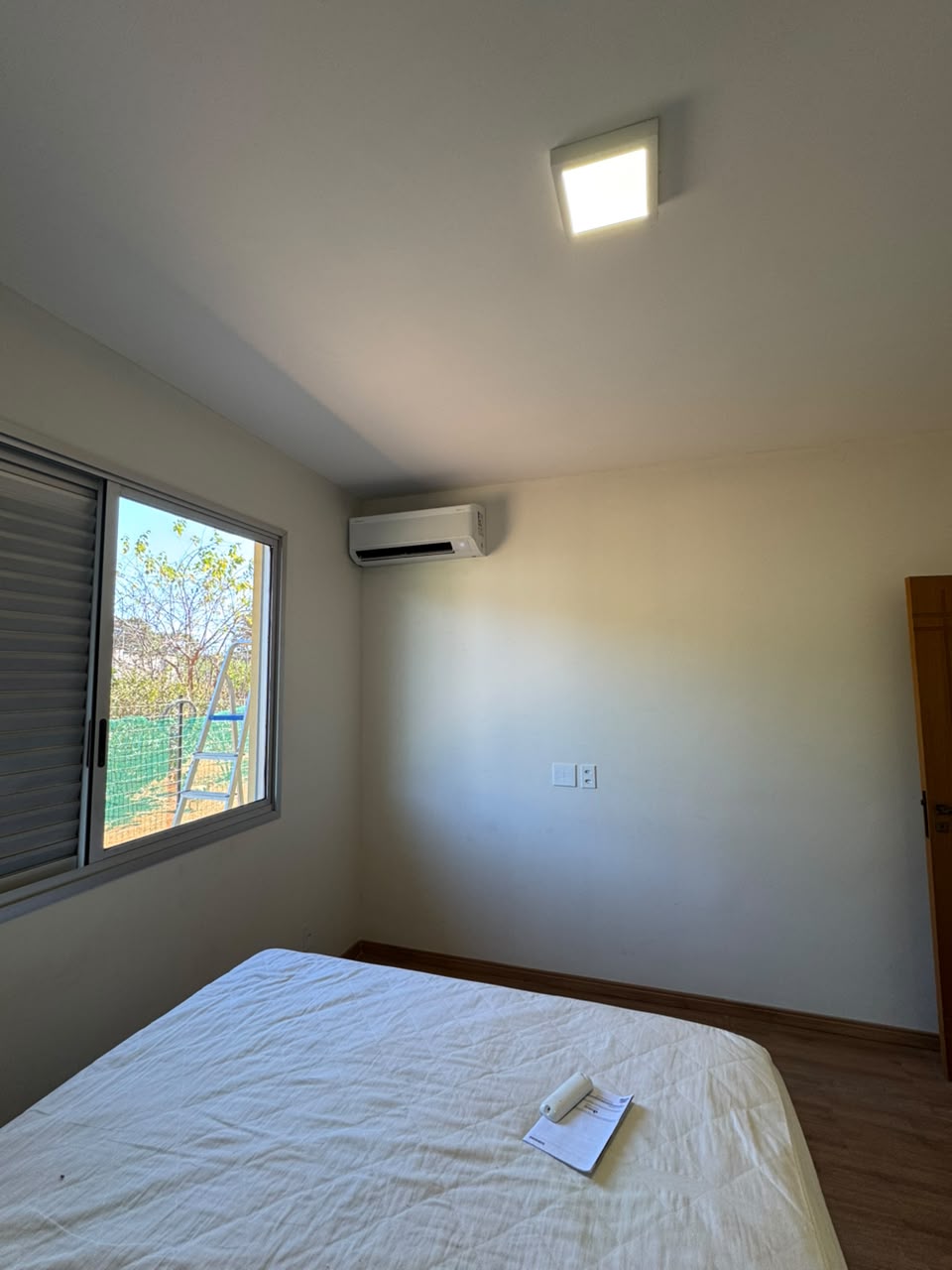 Instalação de ar-condicionado realizada pela RF Clima — Quarto